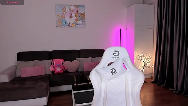 SweetAmeliaaa online show from 07-07-26, 07:18