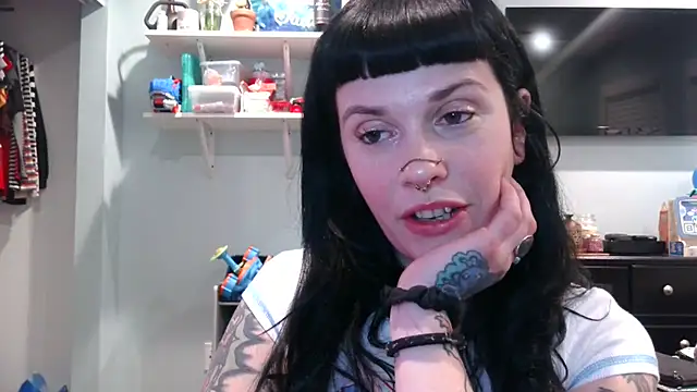Snapshot of Marcelinegoddess chatting on 01-25-25, 04:13 Marcelinegoddess online show from 01-25-25, 04:13