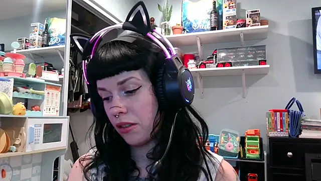 Snapshot of Marcelinegoddess chatting on 02-07-25, 06:03 Marcelinegoddess online show from 02-07-25, 06:03