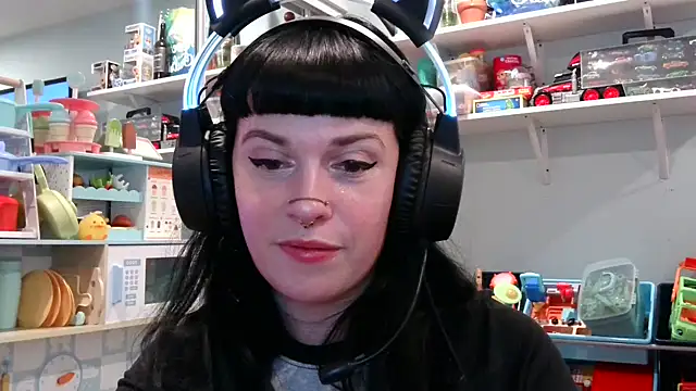 Snapshot of Marcelinegoddess chatting on 02-19-25, 02:44 Marcelinegoddess online show from 02-19-25, 02:44