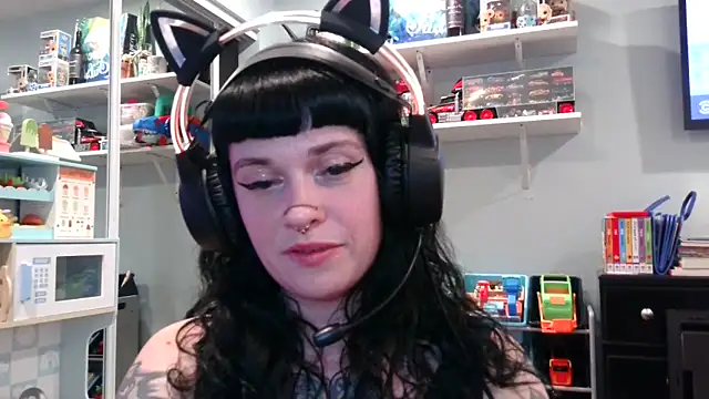 Snapshot of Marcelinegoddess chatting on 02-28-25, 07:37 Marcelinegoddess online show from 02-28-25, 07:37