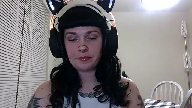 Snapshot of Marcelinegoddess chatting on 03-09-25, 03:22 Marcelinegoddess online show from 03-09-25, 03:22