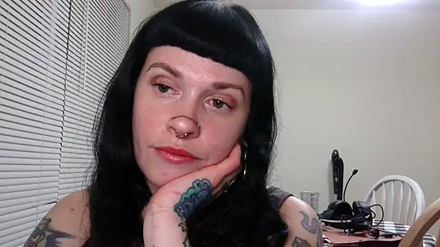 Snapshot of Marcelinegoddess chatting on 03-13-25, 03:33 Marcelinegoddess online show from 03-13-25, 03:33