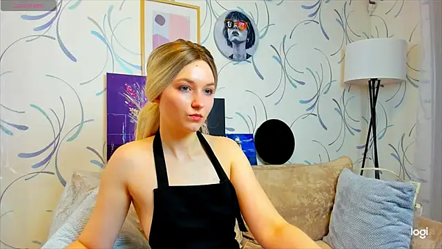 Snapshot of Agatha_weiss chatting on 04-11-26, 06:12 Agatha weiss online show from 04-11-26, 06:12