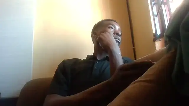 Snapshot of SmallGoodNutts chatting on 11-05-25, 09:31 SmallGoodNutts online show from 11-05-25, 09:31