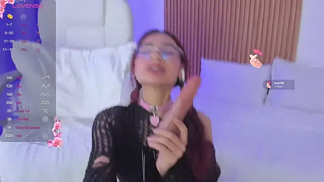 Snapshot of sophiecherry_ chatting on 02-05-25, 09:04 sophiecherry online show from 02-05-25, 09:04