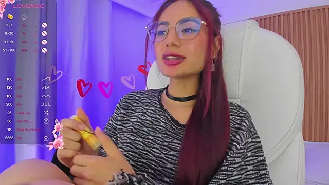 Snapshot of sophiecherry_ chatting on 02-17-25, 10:40 sophiecherry online show from 02-17-25, 10:40