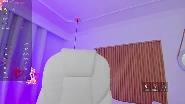 Snapshot of sophiecherry_ chatting on 02-21-25, 05:13 sophiecherry online show from 02-21-25, 05:13