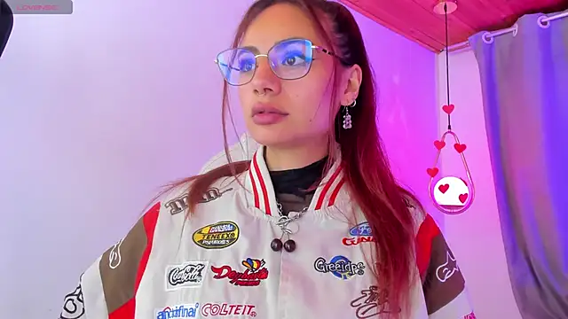 Snapshot of sophiecherry_ chatting on 03-14-25, 06:32 sophiecherry online show from 03-14-25, 06:32