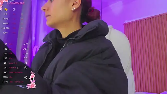 Snapshot of sophiecherry_ chatting on 03-16-25, 05:25 sophiecherry online show from 03-16-25, 05:25