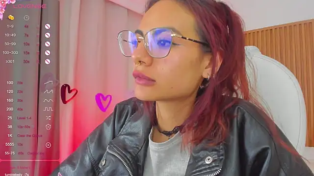 Snapshot of sophiecherry_ chatting on 03-20-25, 10:54 sophiecherry online show from 03-20-25, 10:54