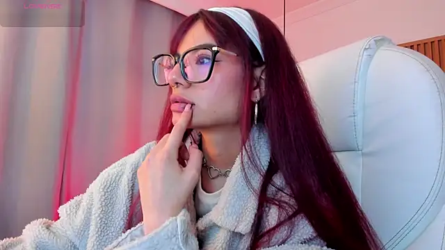 Snapshot of sophiecherry_ chatting on 11-24-25, 10:20 sophiecherry online show from 11-24-25, 10:20