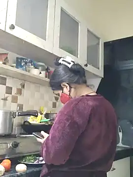 IND COUPLE1 online show from 12-14-24, 06:52