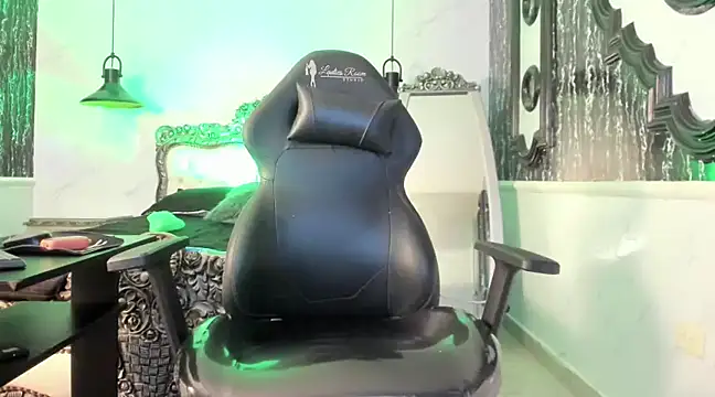 NAILAHARD online show from 01-15-25, 04:43