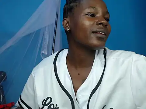 Snapshot of TrishaKalid chatting on 10-31-25, 12:39 TrishaKalid online show from 10-31-25, 12:39