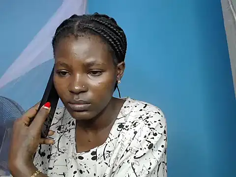 Snapshot of TrishaKalid chatting on 11-13-25, 10:03 TrishaKalid online show from 11-13-25, 10:03