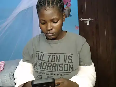 Snapshot of TrishaKalid chatting on 02-10-26, 08:02 TrishaKalid online show from 02-10-26, 08:02