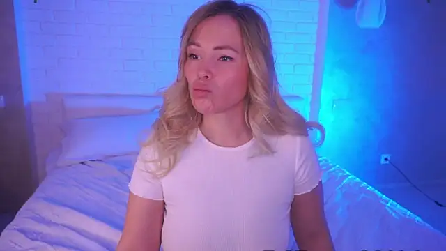 Charming Daphny online show from 03-01-25, 06:35