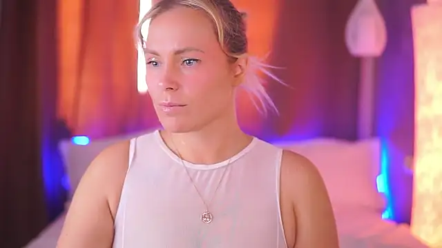 Charming Daphny online show from 09-14-25, 06:01