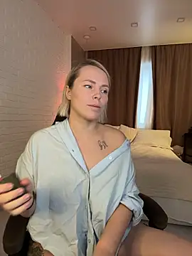 Charming Daphny online show from 11-28-25, 06:38