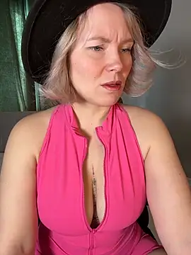 Charming Daphny online show from 02-25-26, 07:18