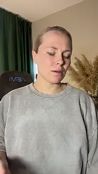 Charming Daphny online show from 04-11-26, 06:29