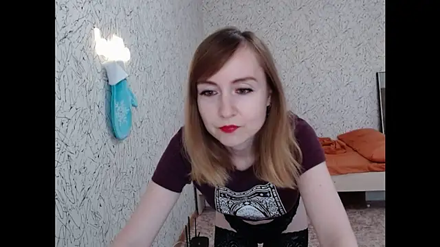 Snapshot of Athena_Richards chatting on 07-16-26, 04:24 Athena Richards online show from 07-16-26, 04:24