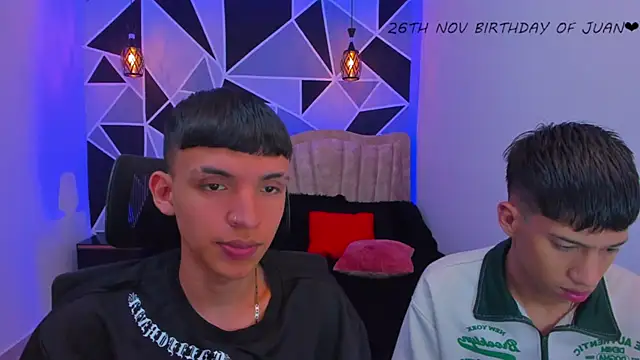 Snapshot of Juan_Nd_Steven chatting on 11-22-25, 04:22 Juan Nd Steven online show from 11-22-25, 04:22