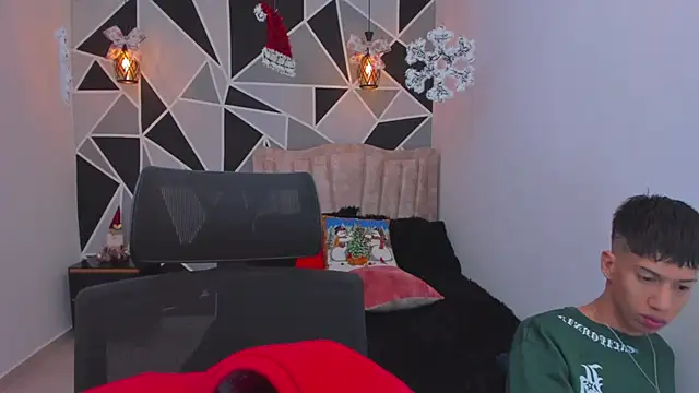 Snapshot of Juan_Nd_Steven chatting on 12-14-25, 11:59 Juan Nd Steven online show from 12-14-25, 11:59