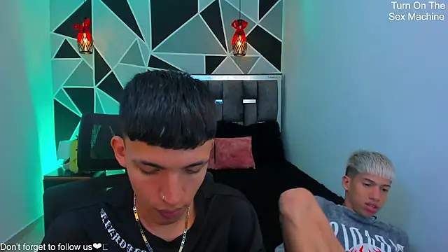 Juan Nd Steven online show from 04-07-26, 01:06