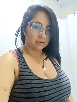Snapshot of _Angelinaandrade_ chatting on 02-05-26, 12:04 Angelinaandrade online show from 02-05-26, 12:04