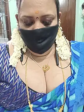 Snapshot of ashikaa_r chatting on 05-31-26, 07:48 ashikaa r online show from 05-31-26, 07:48