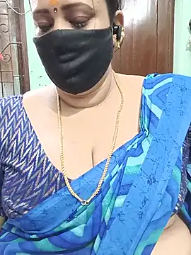 Snapshot of ashikaa_r chatting on 06-11-26, 04:38 ashikaa r online show from 06-11-26, 04:38