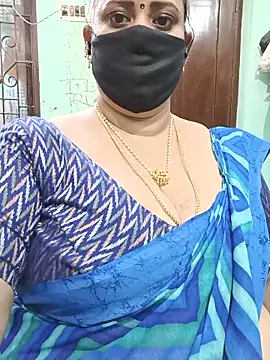 Snapshot of ashikaa_r chatting on 06-12-26, 05:34 ashikaa r online show from 06-12-26, 05:34