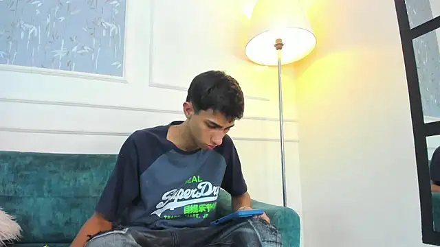 Lucian Davi online show from 10-14-25, 04:19
