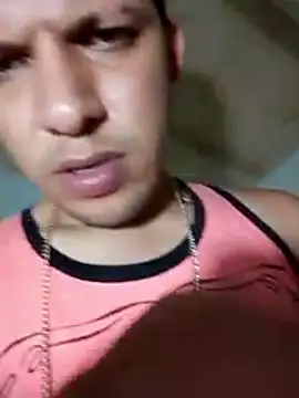 Snapshot of Alonsomadeira chatting on 05-23-26, 07:46 Alonsomadeira online show from 05-23-26, 07:46