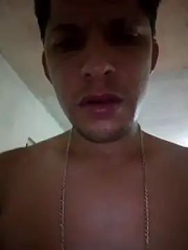 Snapshot of Alonsomadeira chatting on 05-29-26, 11:19 Alonsomadeira online show from 05-29-26, 11:19