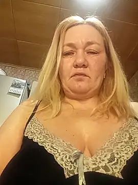 HelenaGlossX online show from 12-13-24, 01:15