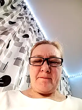 HelenaGlossX online show from 01-30-25, 03:55