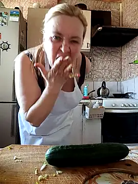 HelenaGlossX online show from 02-20-25, 08:17