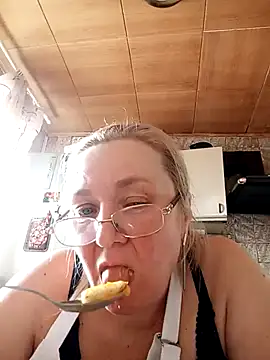 HelenaGlossX online show from 03-18-25, 08:36