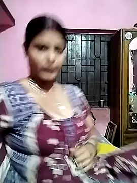 Snapshot of Hot_Pakhi chatting on 12-19-24, 01:18 Hot Pakhi online show from 12-19-24, 01:18