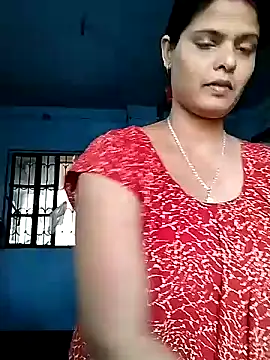 Snapshot of Hot_Pakhi chatting on 12-20-24, 03:47 Hot Pakhi online show from 12-20-24, 03:47
