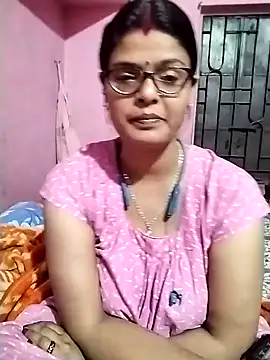 Snapshot of Hot_Pakhi chatting on 12-20-24, 04:46 Hot Pakhi online show from 12-20-24, 04:46