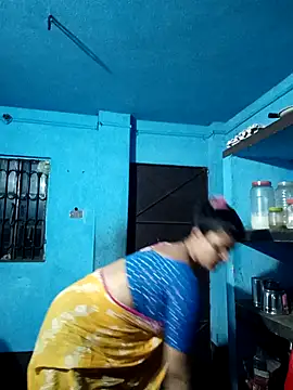 Snapshot of Hot_Pakhi chatting on 02-11-25, 04:24 Hot Pakhi online show from 02-11-25, 04:24