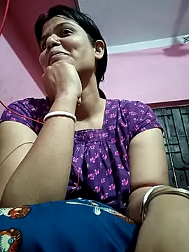 Snapshot of Hot_Pakhi chatting on 03-18-25, 09:20 Hot Pakhi online show from 03-18-25, 09:20