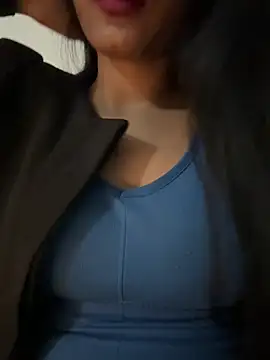 Snapshot of Hot_Goldengirl chatting on 01-14-26, 08:14 Hot Goldengirl online show from 01-14-26, 08:14