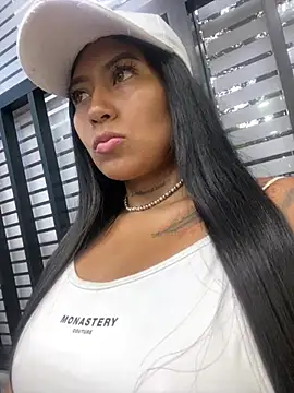 luisa16xxx online show from 02-28-25, 11:01