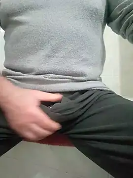 Snapshot of pagani5656 chatting on 02-01-25, 04:14 pagani5656 online show from 02-01-25, 04:14