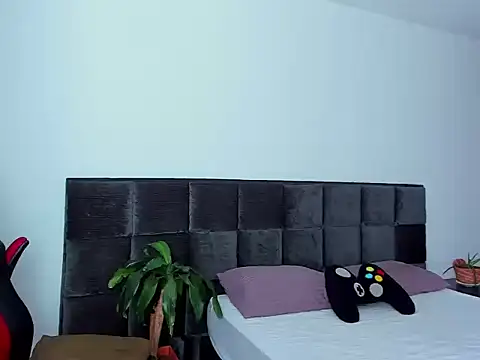 Alexander Martines online show from 04-18-26, 07:58